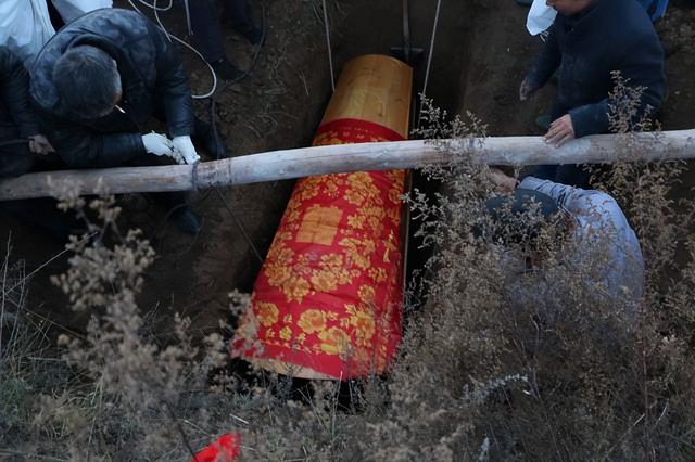 20230813110053259 - “会生，生八月；会死，死腊月”，老祖宗是啥意思？生死还能选？